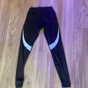 Buffbunny leggings from Frozen Collection